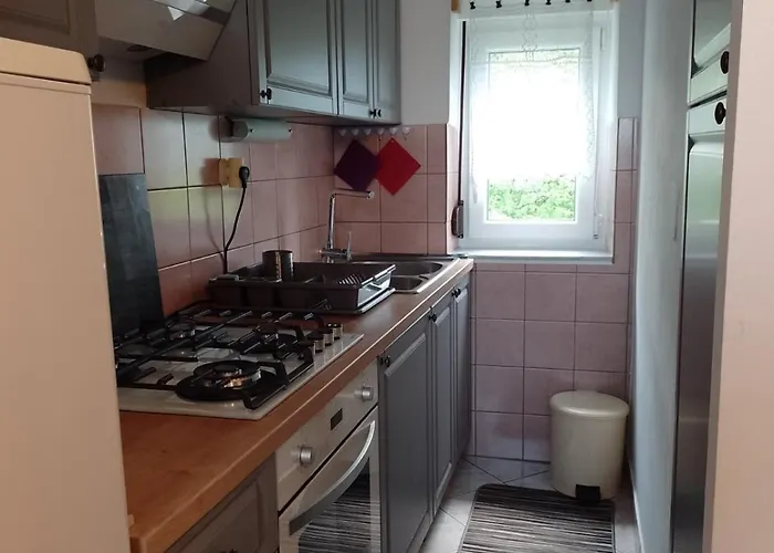 House Polane In The Forest, 45 Km From Seaside 델니체