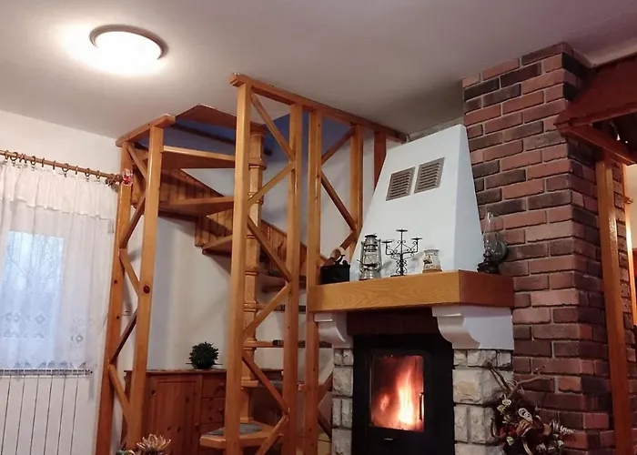 펜션 House Polane In The Forest, 45 Km From Seaside 델니체